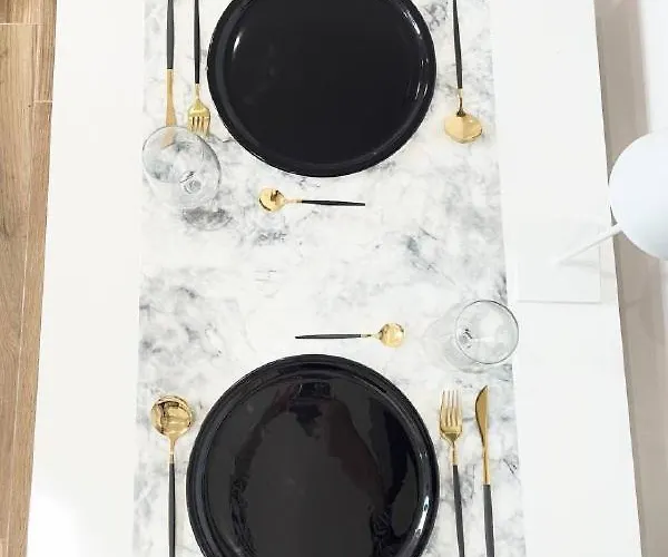 David House * מונופולי