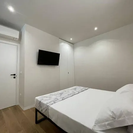 David House * Monopoli